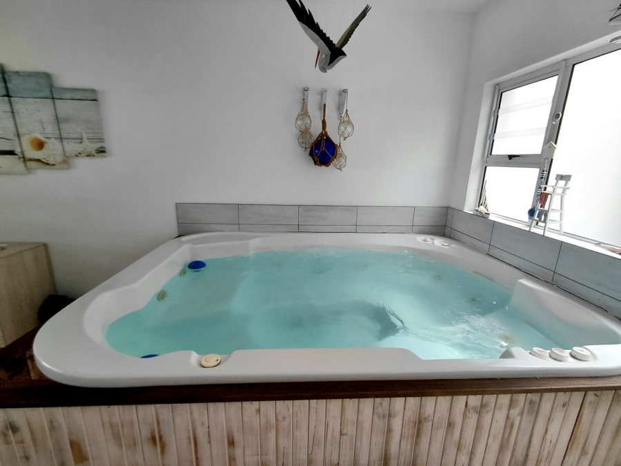 5 Bedroom Property for Sale in Ferreira Town Eastern Cape